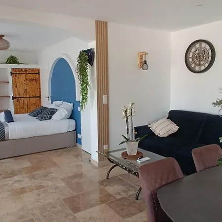 La Demeure D'aphrodite Couette-café Babeau-Bouldoux