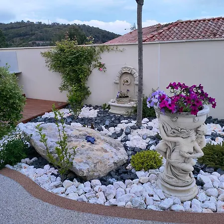 La Demeure D'aphrodite Babeau-Bouldoux